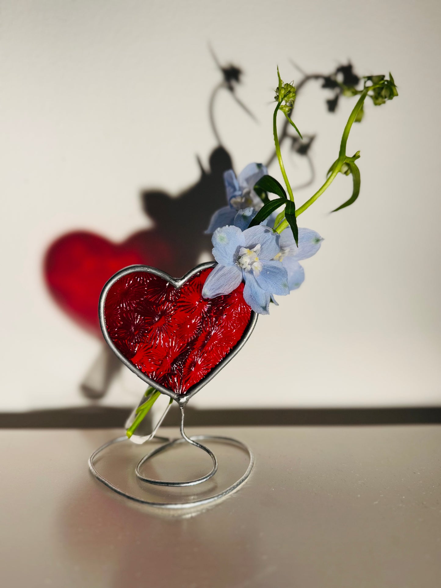 Hartje (klein) van Glas in Lood met Insteekbuisje voor verse bloem